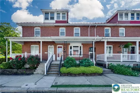 126 Poplar St, Fleetwood, PA 19522