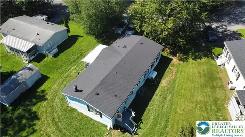 8917 Cedar Rd #120, Breinigsville, PA 18031
