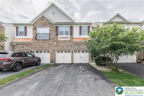 3564 Lenape Ln, Emmaus, PA 18049