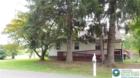 301 S Watson St, Palmer Township, PA 18045