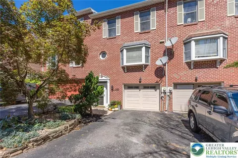 1885 Redwood Dr, Fullerton, PA 18052