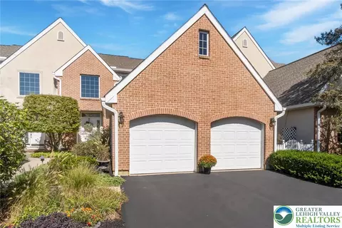 717 Dorset Rd, Allentown, PA 18104