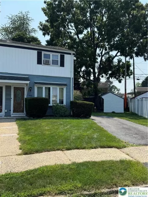 1402 Uelen Ct, Bethlehem, PA 18018