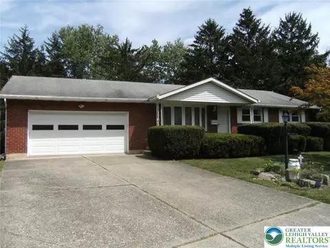 1490 Clifton Ave, Bethlehem, PA 18018