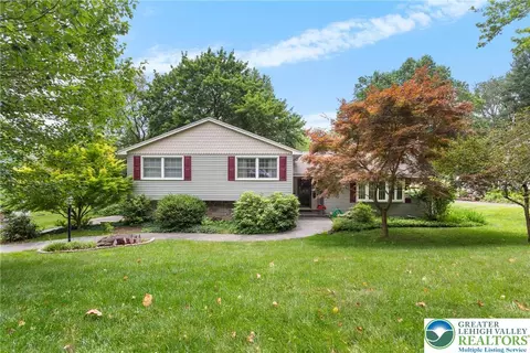 3740 Southwood Dr, Palmer Township, PA 18045