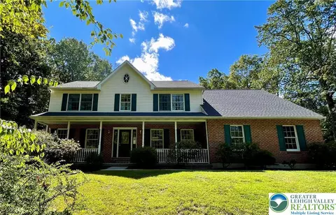 193 Sycamore Dr, East Stroudsburg, PA 18301