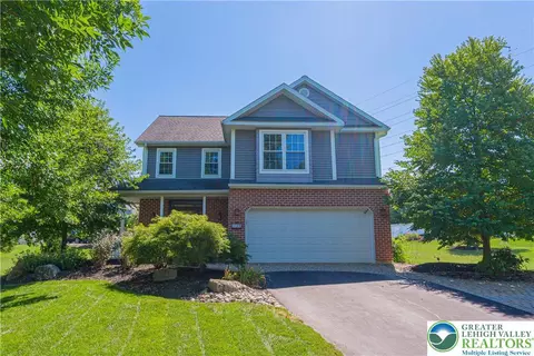 2593 Old Wagon Ct, Macungie, PA 18062