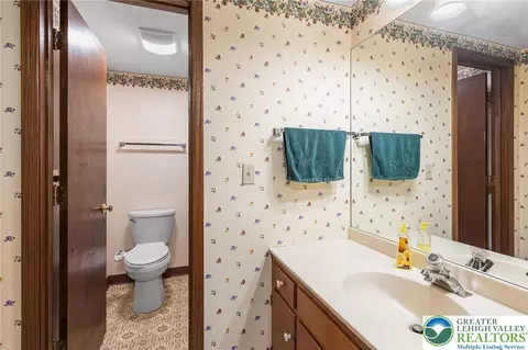 1411 Linden St, Bethlehem, PA 18018 photo 21