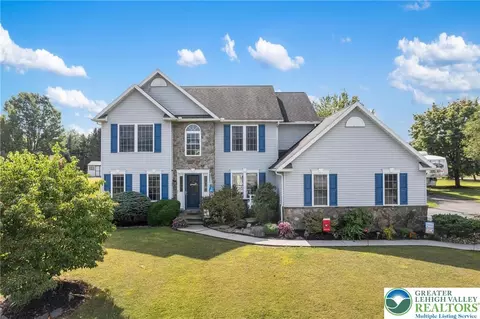 602 Chris Dr, Lenhartsville, PA 19534