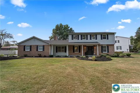 760 E Macada Rd, Bethlehem, PA 18017