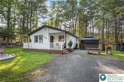 7483 Cottage Ln, Coolbaugh Twp, PA 18466