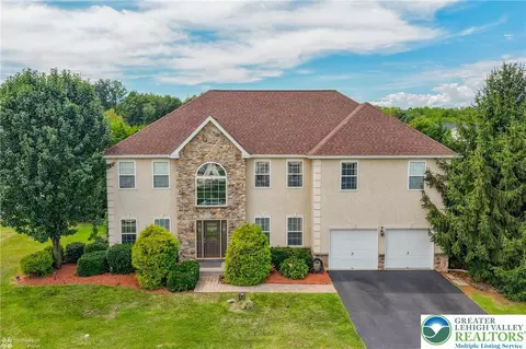 1642 Windmill Ln, Breinigsville, PA 18031