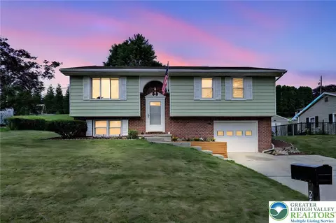 263 Forest Rd, Pottsville, PA 17901
