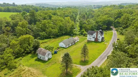 7651 Autumn Rd, New Tripoli, PA 18066