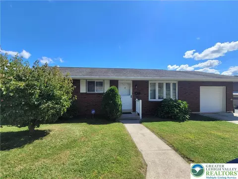 36 Pine Ave, Jim Thorpe, PA 18229