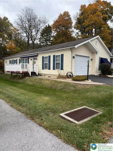 21 Abbey Rd, Forks Twp, PA 18040