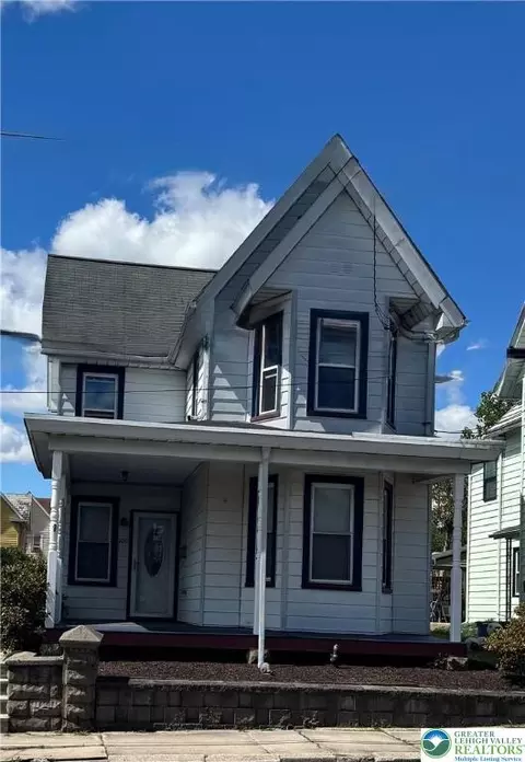 206 N 4th St, Lehighton, PA 18235