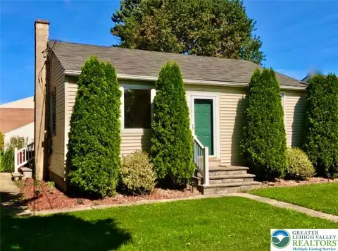121 E Union St, Fullerton, PA 18052