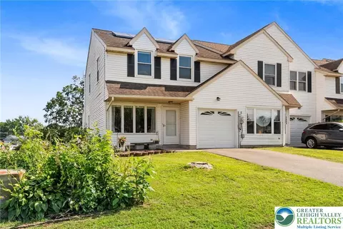 1670 Best Pl, Bethlehem, PA 18017