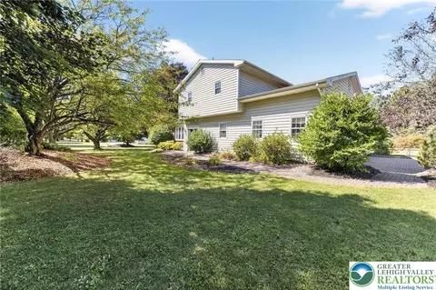 2525 Fox Rd, Bath, PA 18014 photo 2