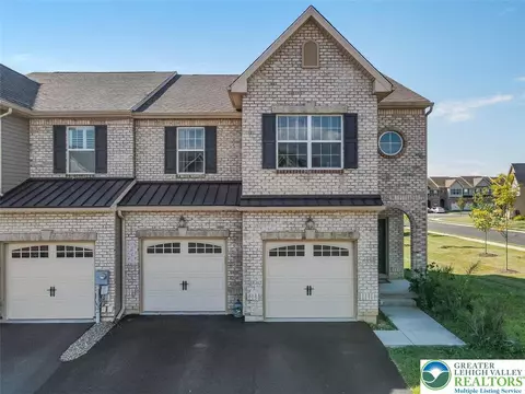 4497 Cottonwood Dr, Nazareth, PA 18064