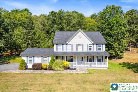 2018 Gorden Ridge Dr, East Stroudsburg, PA 18302