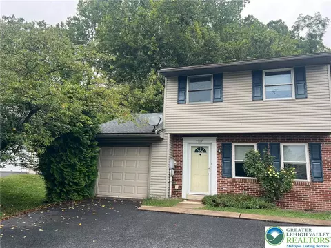 9107 Joyce Ln, Hummelstown, PA 17036