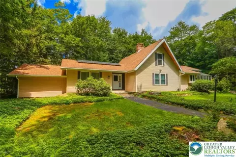 1271 Kilmer Rd, Coolbaugh Twp, PA 18466