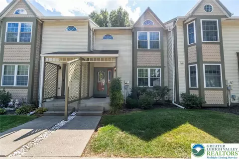 104 Franklin Ct, Bethlehem, PA 18020