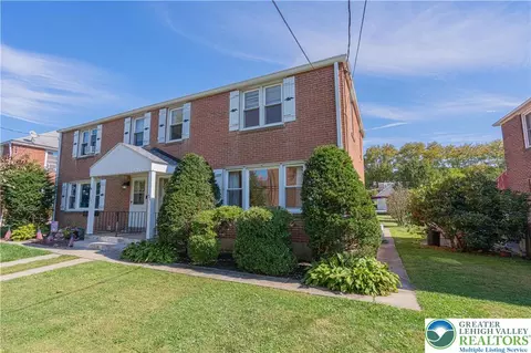642 Broad St, Emmaus, PA 18049