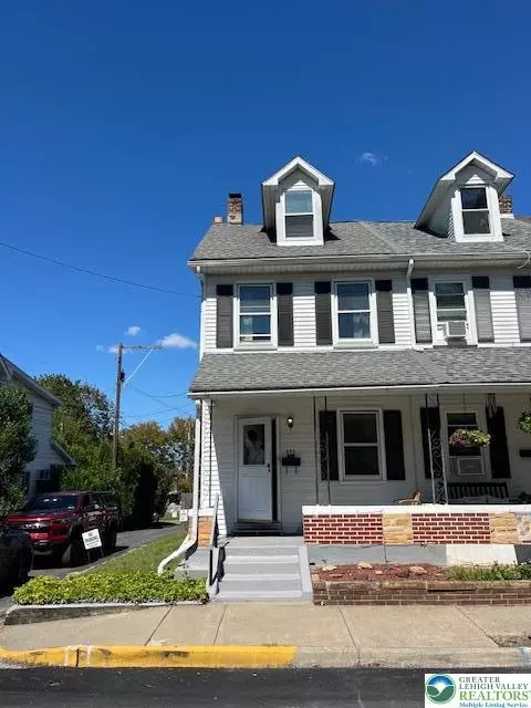 653 Furnace St, Emmaus, PA 18049