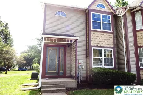 106 Franklin Ct, Bethlehem, PA 18020