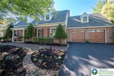 766 Barrymore Ln, Bethlehem, PA 18017