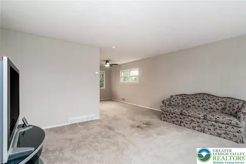 898 Walnut Rd, Warminster, PA 18974 photo 7