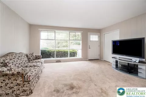 898 Walnut Rd, Warminster, PA 18974 photo 9