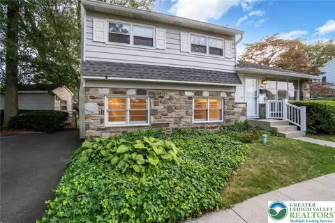 898 Walnut Rd, Warminster, PA 18974