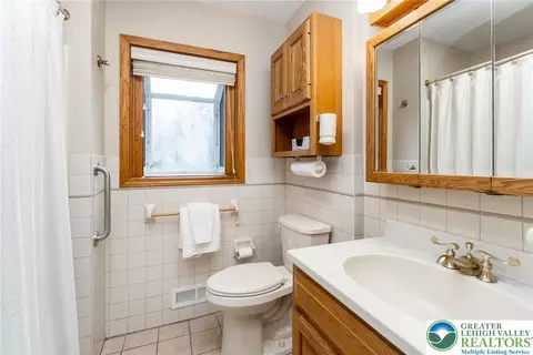 898 Walnut Rd, Warminster, PA 18974 photo 24