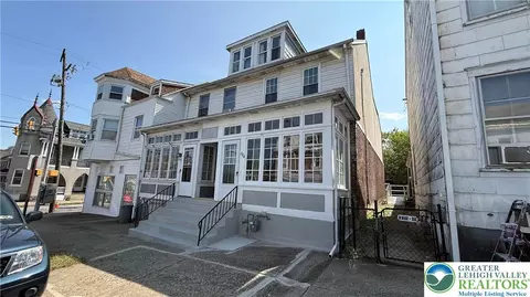 1304 Ferry St, Easton, PA 18042