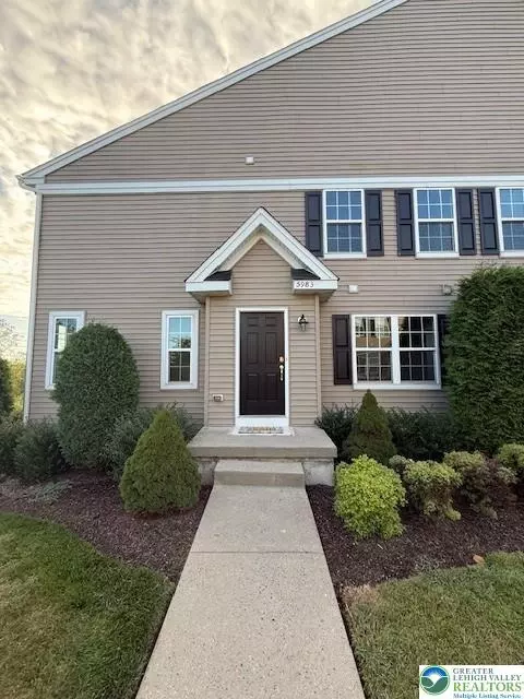 5983 Valley Forge Dr, Coopersburg, PA 18036
