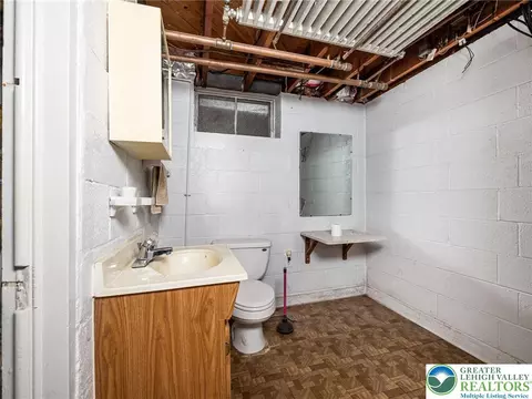 339 E Washington Ave, Bethlehem, PA 18018 photo 31