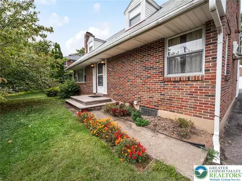 339 E Washington Ave, Bethlehem, PA 18018 photo 3