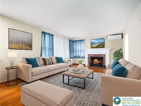 339 E Washington Ave, Bethlehem, PA 18018 photo 5