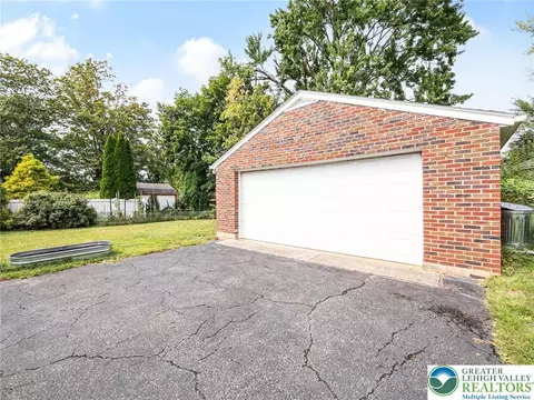 339 E Washington Ave, Bethlehem, PA 18018 photo 33