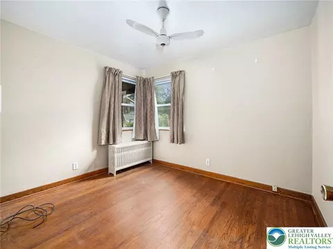339 E Washington Ave, Bethlehem, PA 18018 photo 18