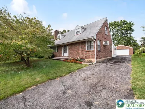 339 E Washington Ave, Bethlehem, PA 18018 photo 2