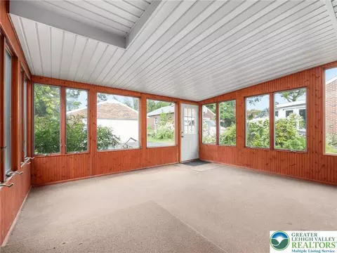 339 E Washington Ave, Bethlehem, PA 18018 photo 12