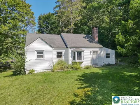 15 Elm St, East Stroudsburg, PA 18301