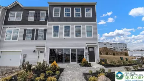 11 Meadowlark Dr #26, Macungie Twp, PA 18051