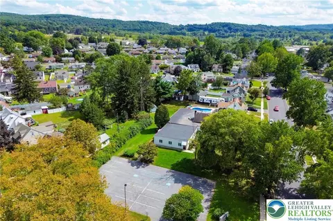 View/Area - 331 Constitution Ave, Hellertown, PA 18055 photo 4 of 5