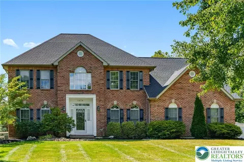 1674 Woodfield Dr, Bethlehem, PA 18015